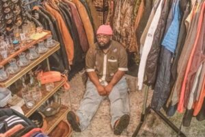 Malik Elijah & Kinrose Cut Through the Haze on “Fog”